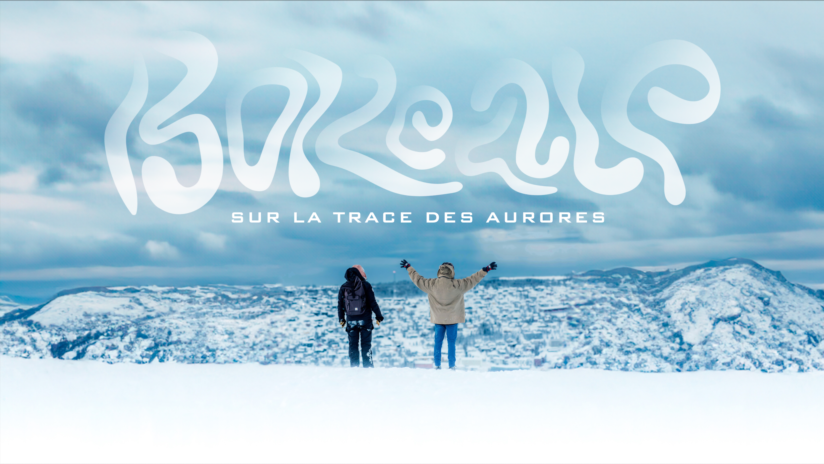 Charger la vidéo : Pendant une semaine, au cœur des terres glacées de Norvège, nous avons affronté le froid, la météo capricieuse et nos doutes pour tenter de vivre l’un des spectacles les plus magiques de la nature. Ce documentaire retrace notre quête : un mélange d’aventure humaine, de défis logistiques, et de moments inoubliables.