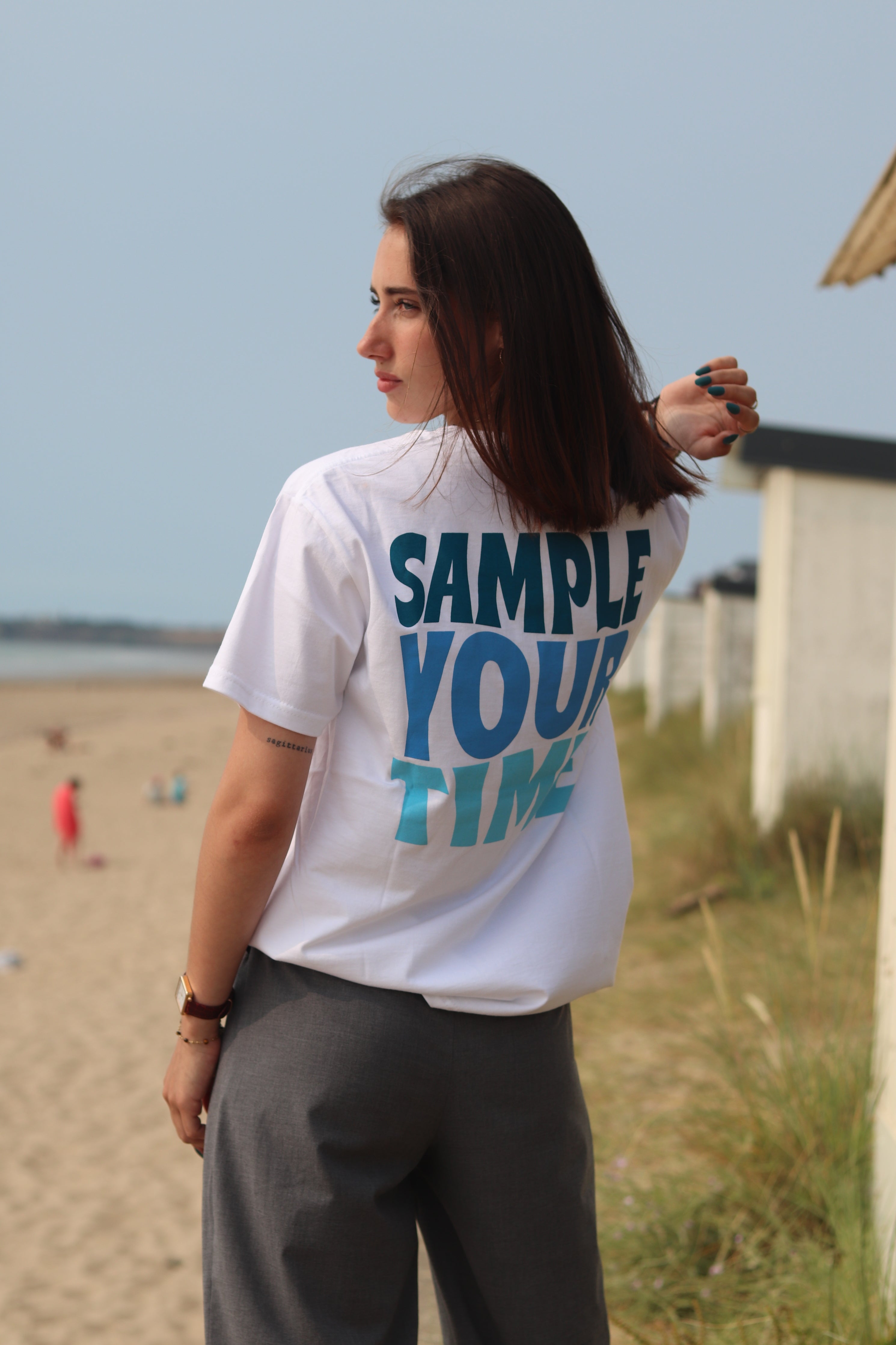 T-shirt sample your time bleu